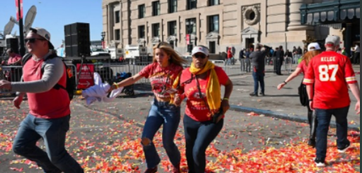 Tragedy Strikes After Chiefs’ Super Bowl Parade: One Dead, Dozens Injured in Kansas City Shooting”